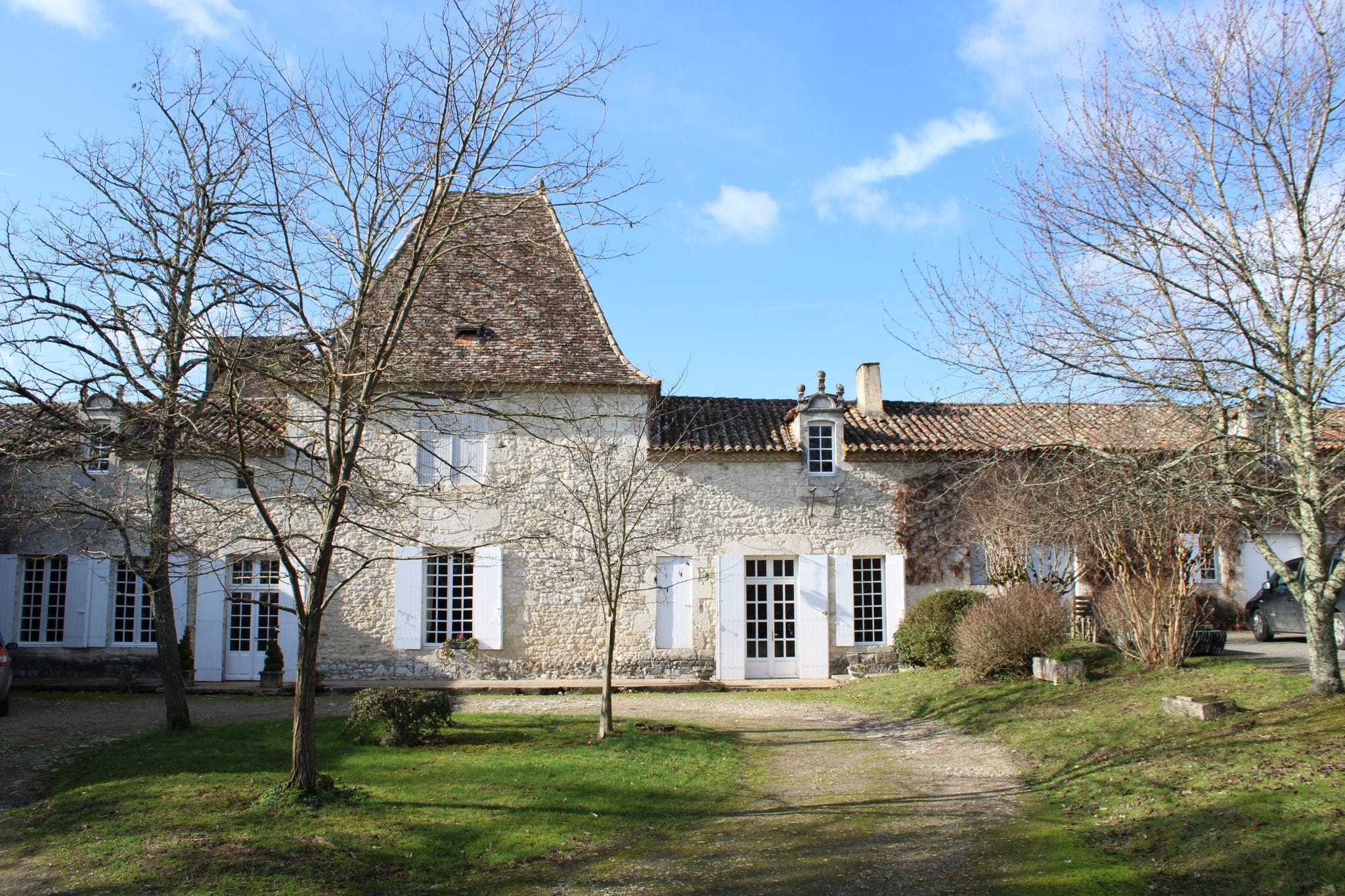 La façade du Château Caillavel